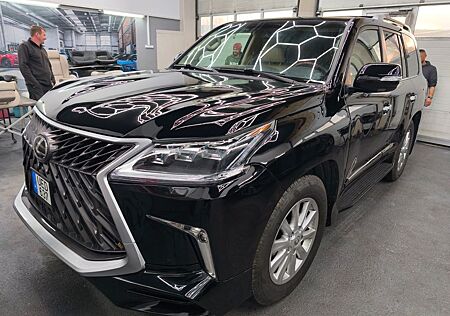 Lexus LX 570