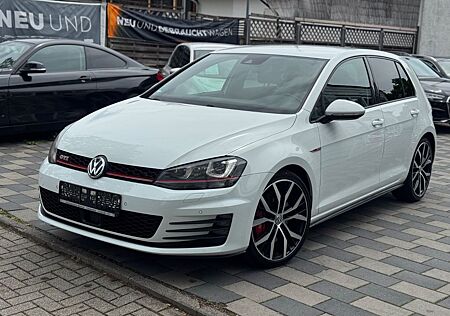 VW Golf Volkswagen VII Lim. /DSG/GTI Performance BMT