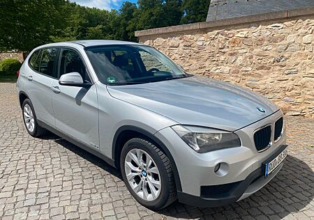 BMW X1 sDrive18i - Scheckheft - Klima - SHZ