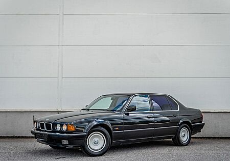 BMW 750iL V12 E32