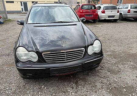 Mercedes-Benz C 240 T AVANTGARDE