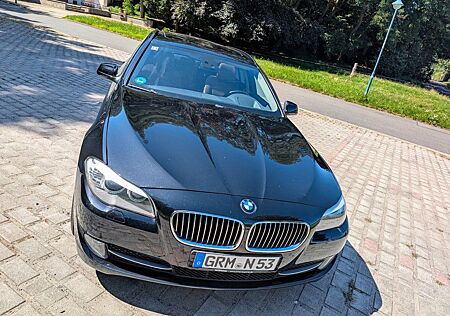 BMW 523i Touring -top Ausstattung Scheckheft gepfleg