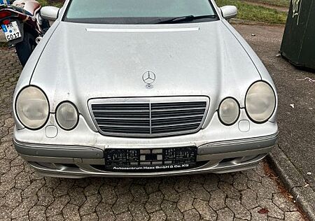 Mercedes-Benz E 280 4MATIC CLASSIC Classic