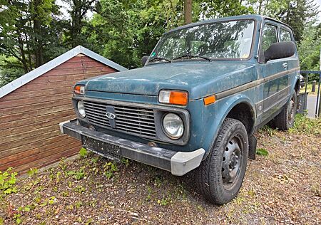 Lada Niva Bastler; Export, 1.7i