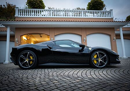 Ferrari 296 GTB DCT Werksgarantie Neuwagencharakter