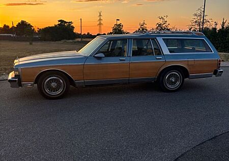Chevrolet Caprice Station Wagon