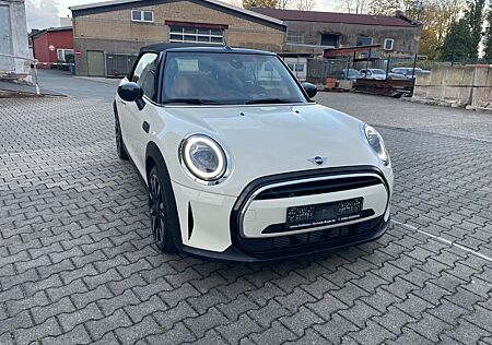 Mini Cooper Cabrio Essential Trim Steptronic Esse...