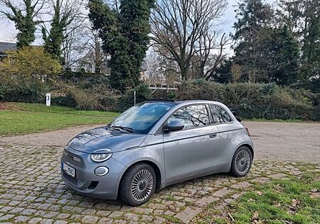 Fiat 500E Icon Cabrio 42 kWh PDC | TOT | ACC | SHZ