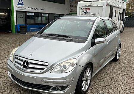 Mercedes-Benz B 180 CDI SPORTPAKET *LEDER/KLiMA/17ALU*