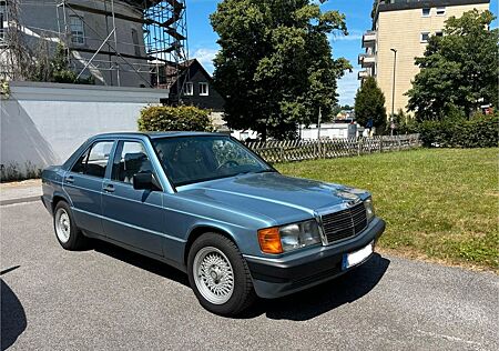 Mercedes-Benz 190