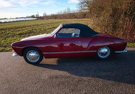VW Karmann Ghia Volkswagen Cabrio Kirschrot