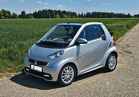 Smart ForTwo cabrio 1.0 52kW mhd passion, Navi, Servo