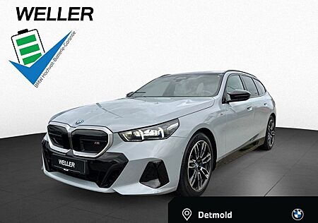 BMW i5 M60 Touring xDr M Sport,Pano,B&W,AHK,DAPro