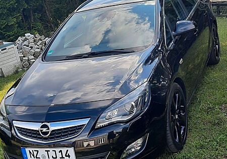 Opel Astra Sports Tourer 2.0 CDTI INNOVATION Opc-Line