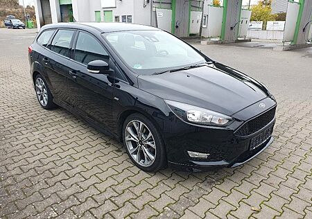 Ford Focus Turnier ST-Line