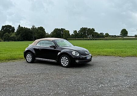 VW Beetle Volkswagen 2.0 TDI BMT Design Cabriolet Design