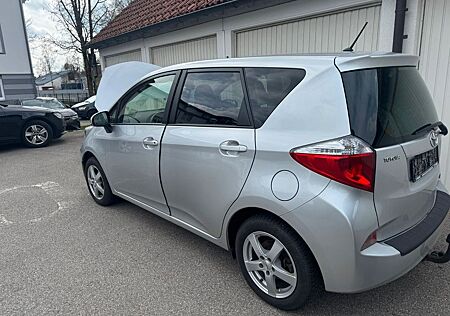 Toyota Verso-S 1,33-l-Dual-VVT Comfort Kamera Anhängerk