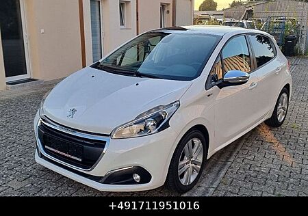 Peugeot 208 Style NAVI PANORAMA PDC