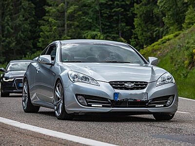 Hyundai Genesis 3.8 V6 Automatik -