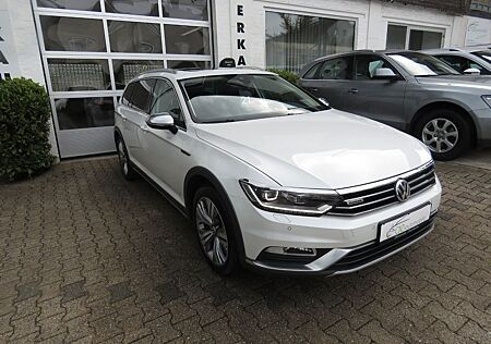 VW Passat Variant Volkswagen Alltrack 4Motion / LEDER / PANORA