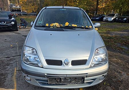 Renault Scenic RX4 Privilege 2.0 16V Automatik