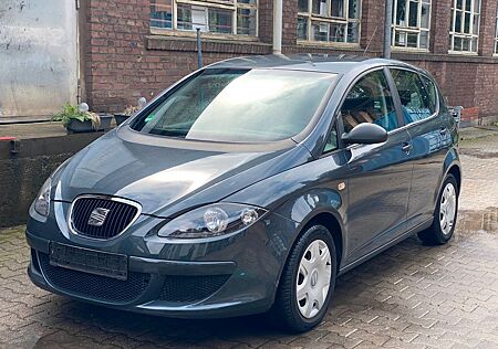 Seat Altea 1.6i Reference Comfort TÜV 01/27