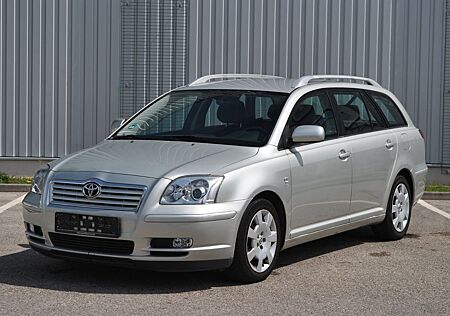 Toyota Avensis Kombi 2.0 Sol aus 1.Hand gepflegt