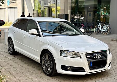 Audi A3 S-Line Sportback *BOSE* Sportpaket Plus *PDC*