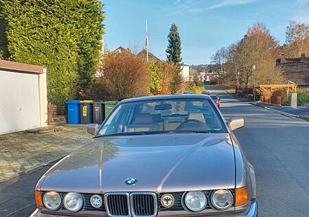 BMW 730