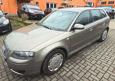 Audi A3 Sportback 1.6 FSI Attraction