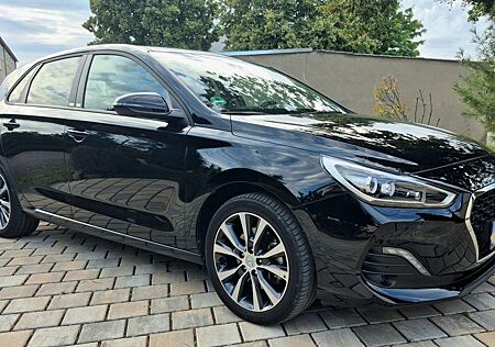 Hyundai i30 1.0 T-GDI YES! + Top-Austattung&Zustand