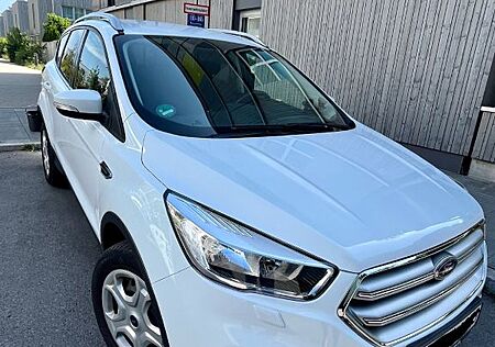 Ford Kuga Top gepflegter EcoBoost TÜVService NEU