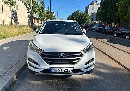 Hyundai Tucson 1.6l 2WD 6MT Advantage Advantage