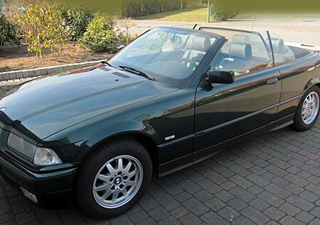 BMW 320i Cabrio