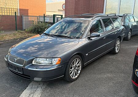 Volvo V70 Kombi D5 AWD Summum