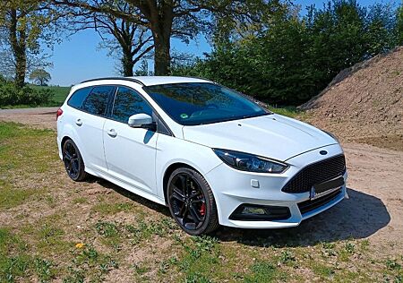 Ford Focus ST Turnier 2,0 ST Leder-Sport-Paket