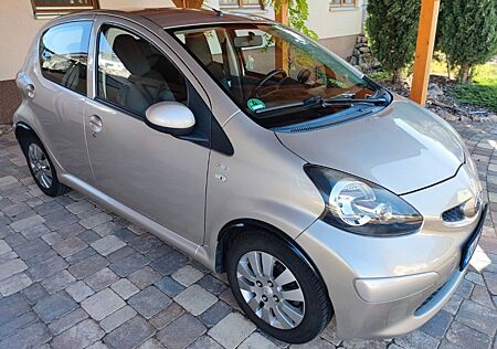 Toyota Aygo (X) Aygo (X) 1,0 ckIN2U / reparaturbedürftig