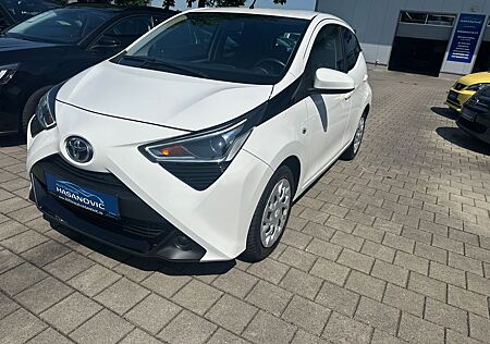 Toyota Aygo (X) Aygo -play
