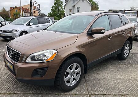 Volvo XC 60 Kinetic AWD / AHK