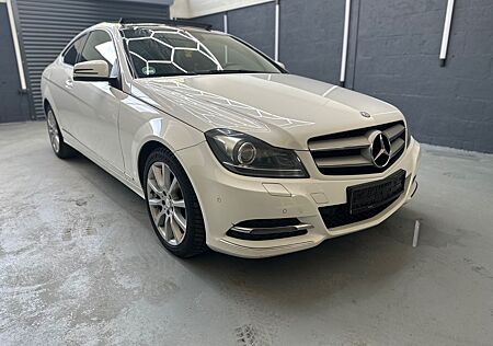 Mercedes-Benz C 220 C -Klasse Coupe CDI BlueEfficiency