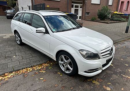 Mercedes-Benz C 220 gebraucht kaufen Mercedes-Benz C 220 T CDI BlueEfficiency Avantgarde II.Hand