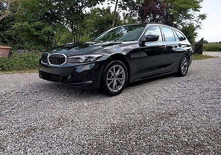 BMW 318i Touring
