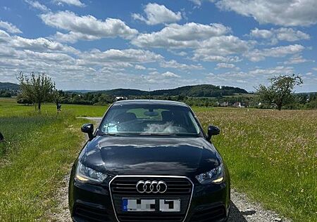 Audi A1 1.6 TDI *TÜV 2/2027* Scheckheft*SHZ* *Na
