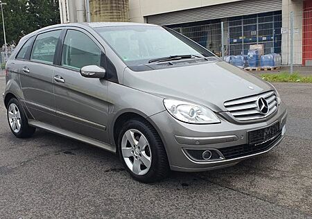 Mercedes-Benz B 200 Special Edition Vollleder,Pano