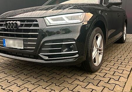 Audi Q5 55 TFSI e S tronic quattro S line Matrix -LED