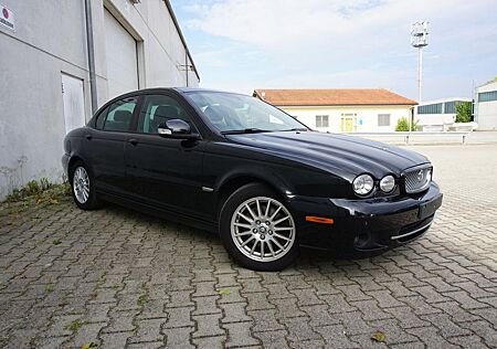 Jaguar X-Type 2.2d Navi AHK Pano PDC Xenon Tüv Neu