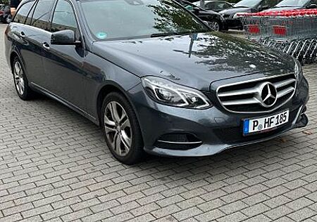 Mercedes-Benz E 220 CDI T AVANTGARDE AVANTGARDE