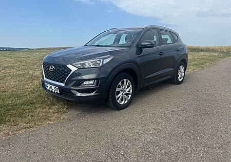 Hyundai Tucson Trend 2WD, Automatik, AHK, AppleCarplay,
