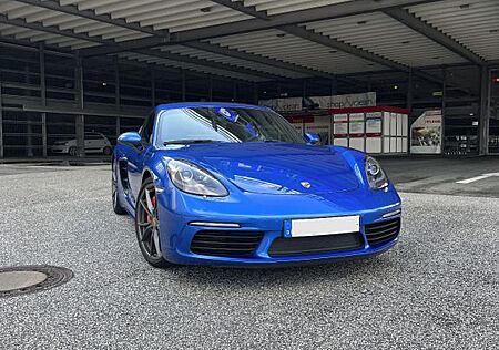Porsche Cayman 718 S PDK in blau, 2.5l, Bose, PDK, PASM,