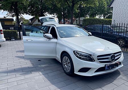Mercedes-Benz C 220 d T Autom. -